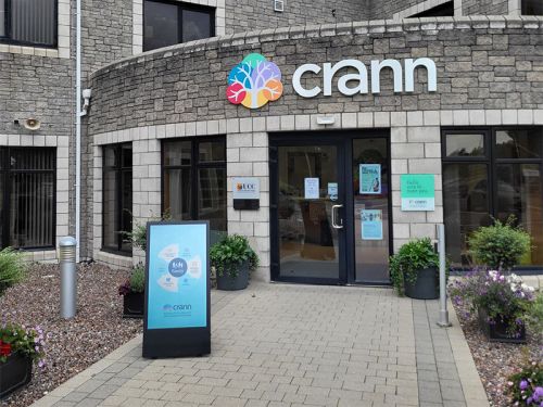 digital signage screen large monitor